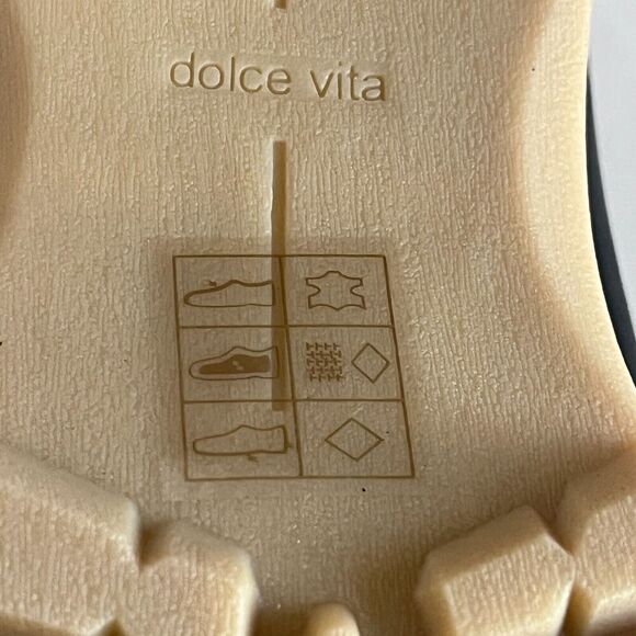 Dolce Vita Women's Caster H2O Waterproof Lug Sole Ankle Boot Size 7.5 Black - Picture 9 of 10